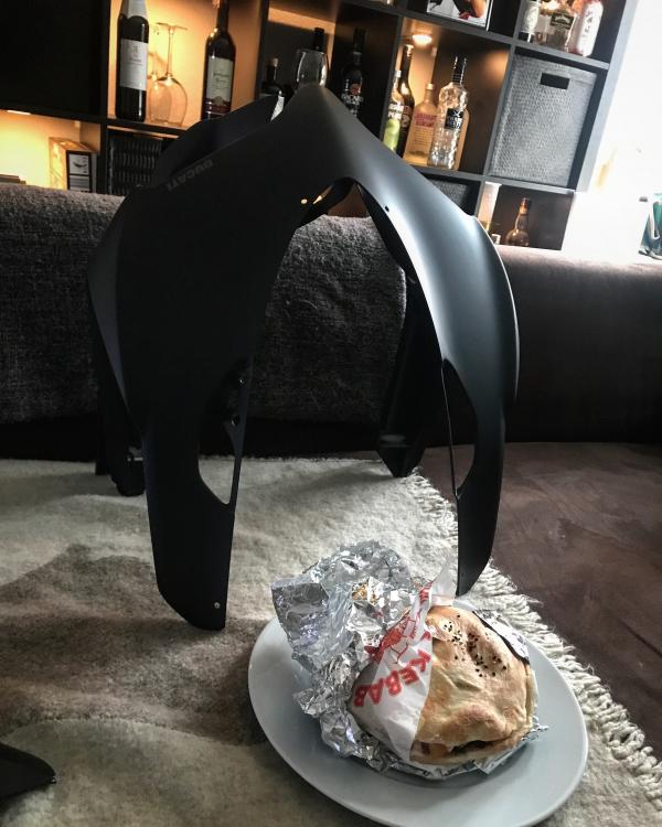 1E41748B-0C3F-4447-A928-BA5BB3F40575.thu