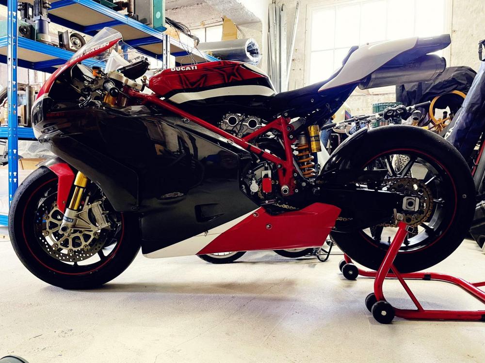 Ducatiseite.thumb.jpg.4a4ae3d79db91705d4db92b279bf66f9.jpg